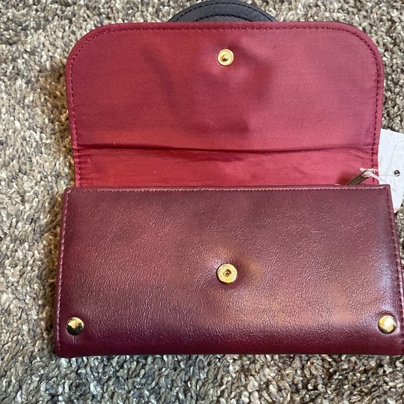 Harry Potter Hogwarts Express Wallet NWT Black Maroon Gold Train - Picture 3 of 6